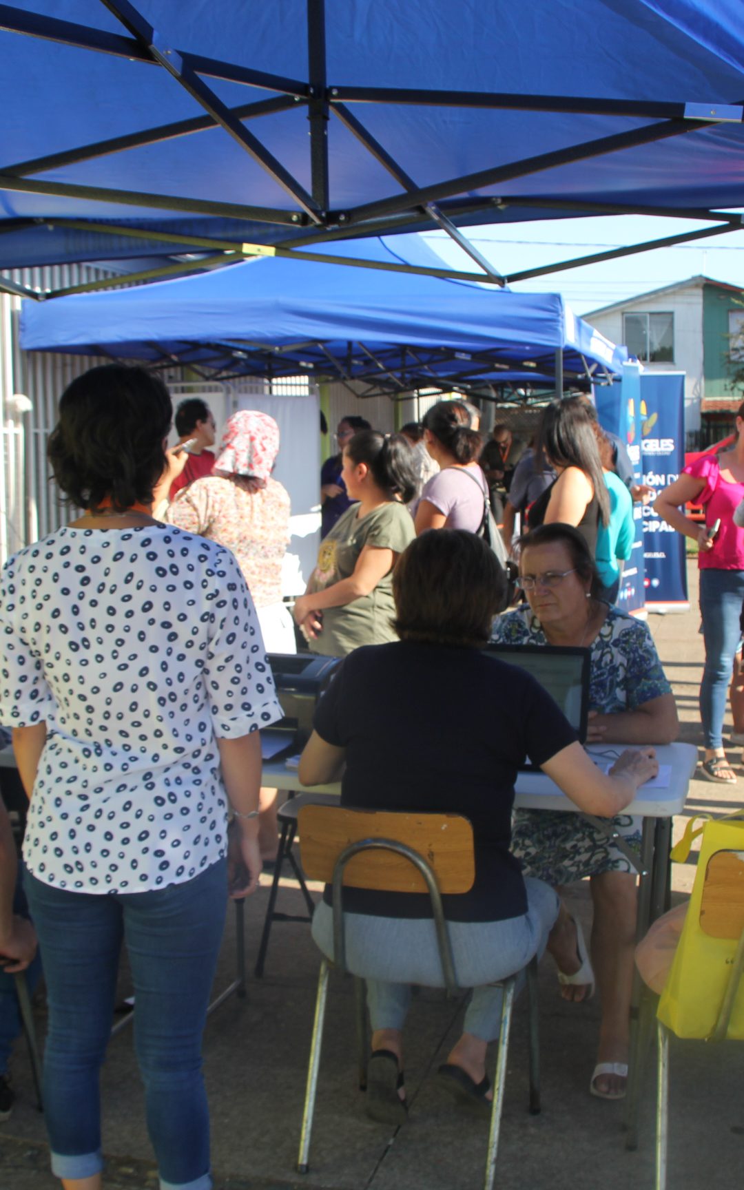 Más de mil personas participaron en «Municipio en tu barrio» realizado este jueves en el sector sur de Los Ángeles