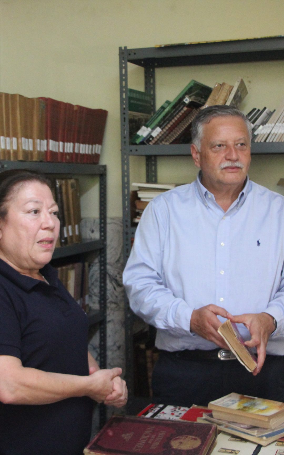 La Biblioteca Municipal recibió el saludo del alcalde Esteban Krause