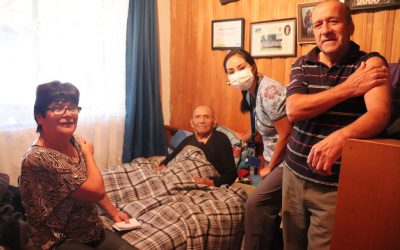 Mayores de 80 años y pacientes postrados agradecen vacunación en sus casas