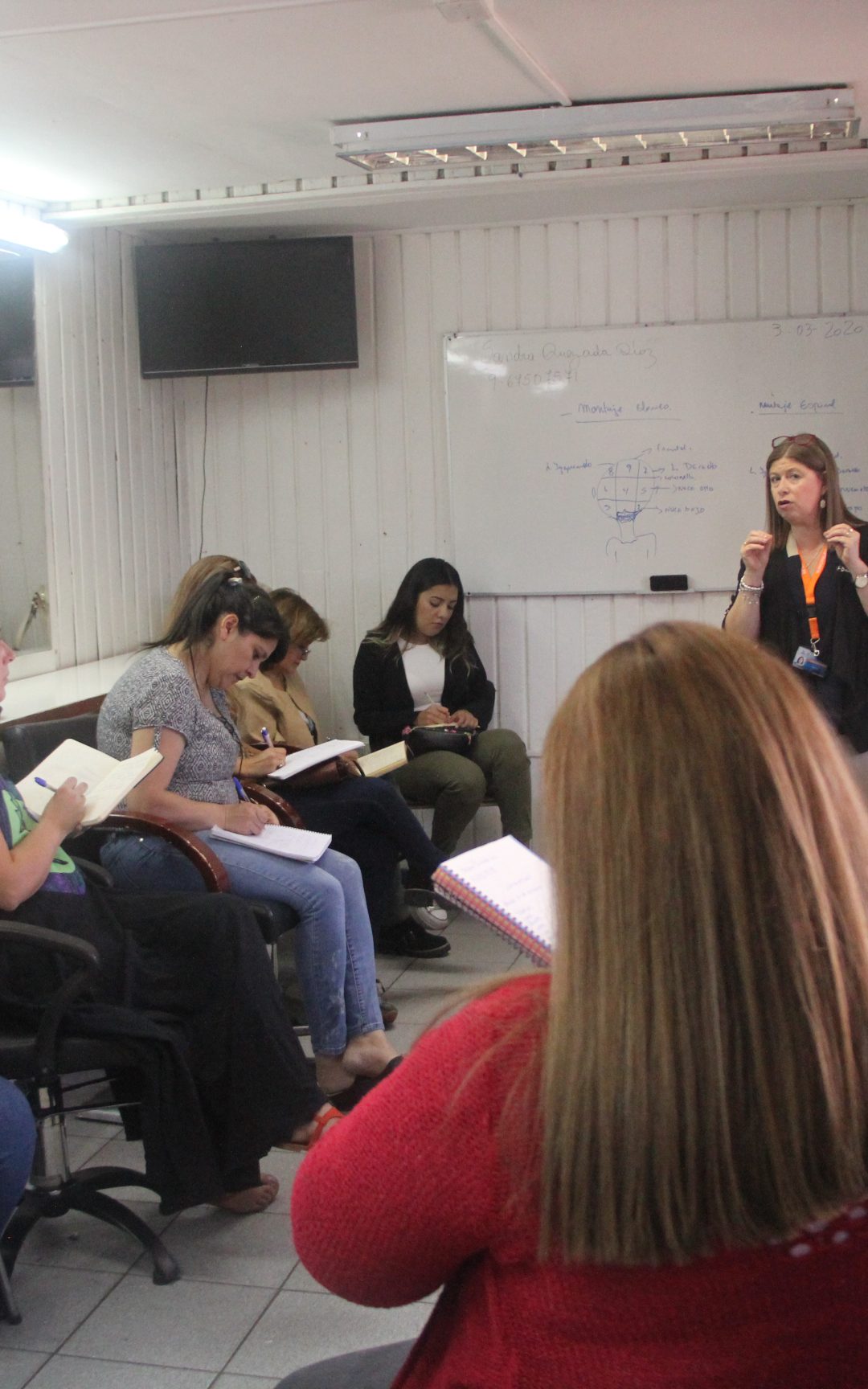 Con cientos de usuarias comenzaron los talleres de Ce Mujer