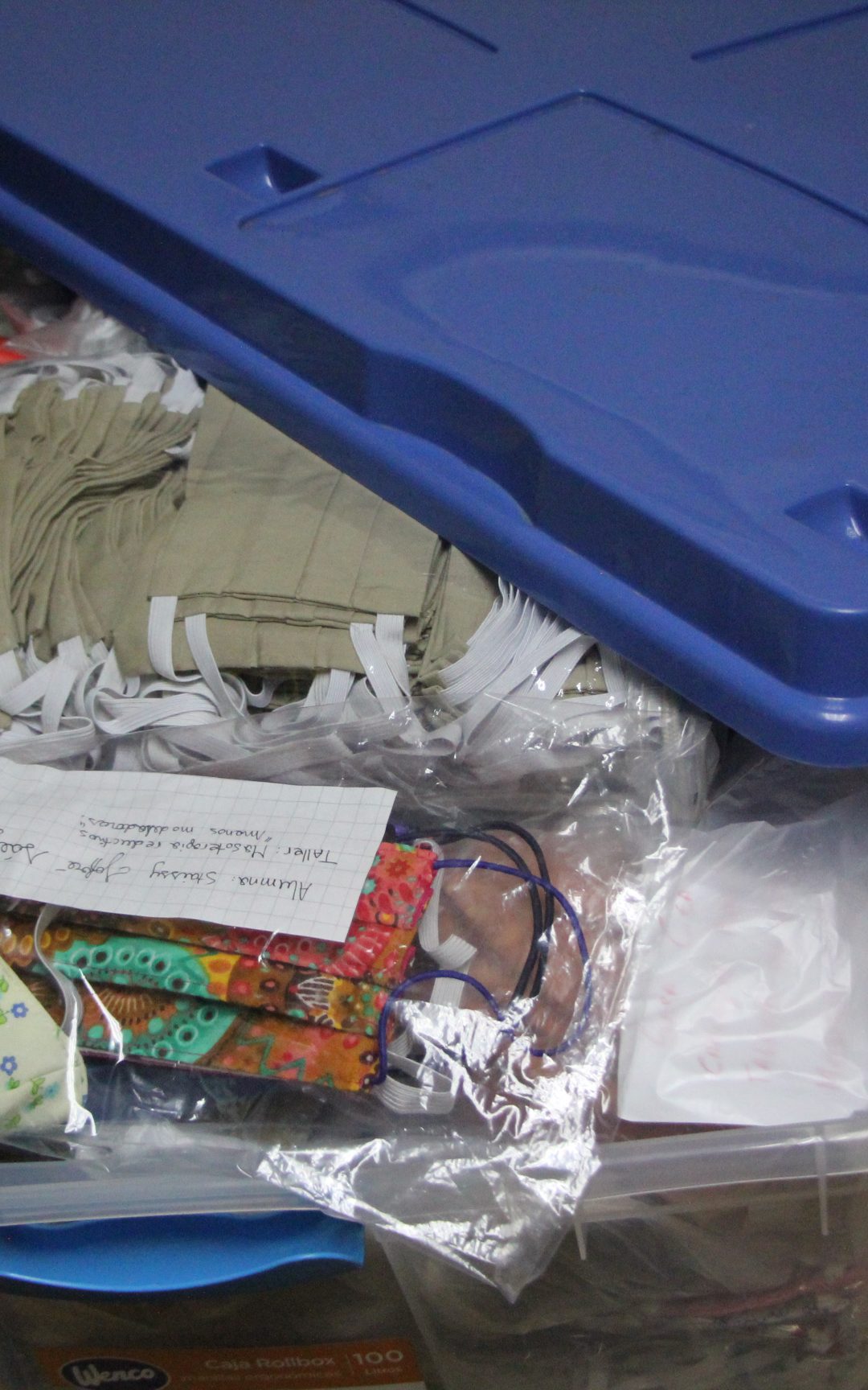 Más de mil mascarillas reutilizables consiguió la campaña “Telas solidarias”