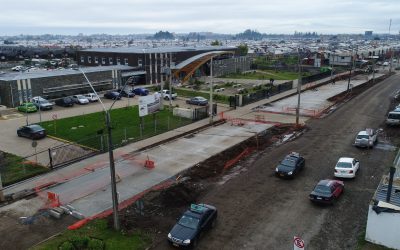 AVANZA PAVIMENTACIÓN DE AVENIDA ORIENTE