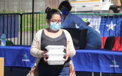Pese a la celebración de fiestas patrias municipio continuó entregando ayuda con el “camión solidario”