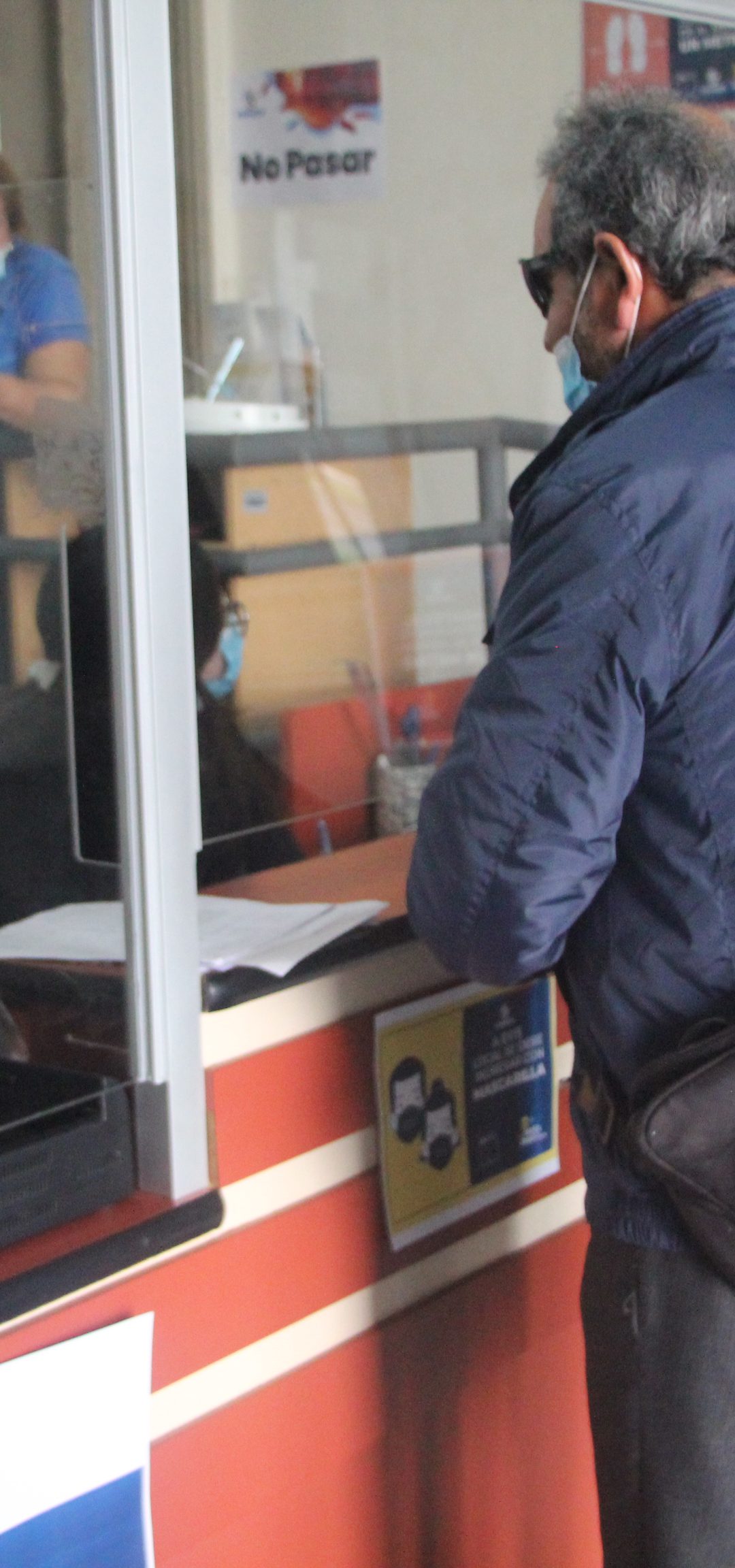 Decenas de personas llegaron hasta la Biblioteca Municipal en su reapertura