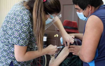 Vacunación Covid-19 en Los Ángeles llega también a personas en situación de calle