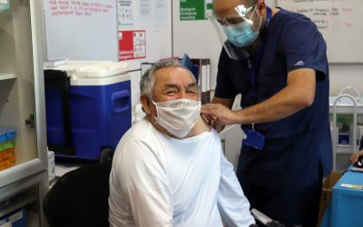 Vacunación antiinfluenza en ELEAM de Los Ángeles alcanzó a 450 personas