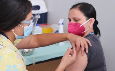 El lunes continúa vacunación influenza y Covid-19 en Los Ángeles