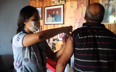 Con adultos de 90 y más años y embarazadas parte el lunes vacunación antiinfluenza