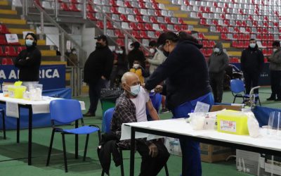 Vacunación en Polideportivo el sábado alcanzó a casi mil personas