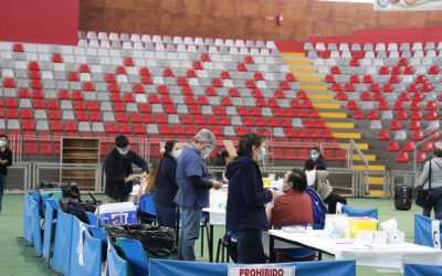 Vacuna AstraZeneca se suma a proceso vacunatorio Covid-19 en Los Ángeles