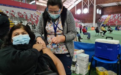 Cerca de 800 personas se vacunaron este sábado en el Polideportivo