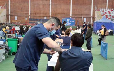 Polideportivo, esencial para el éxito de vacunación en Los Ángeles