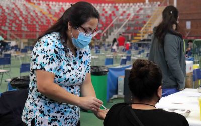 Vacunación Covid-19 de este sábado llegó a más de 800 personas