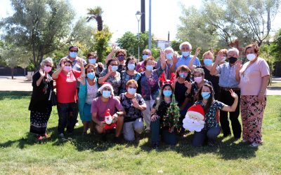 Personas mayores del CESFAM Nuevo Horizonte celebraron “amigo secreto”