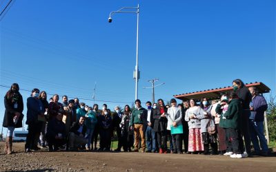 Municipalidad de Los Ángeles y Minvu entregaron cuatro cámaras de vigilancia a Villa Génesis