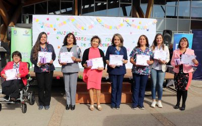 Salud comunal de Los Ángeles premió a 8 funcionarias destacadas en el Día de la Mujer