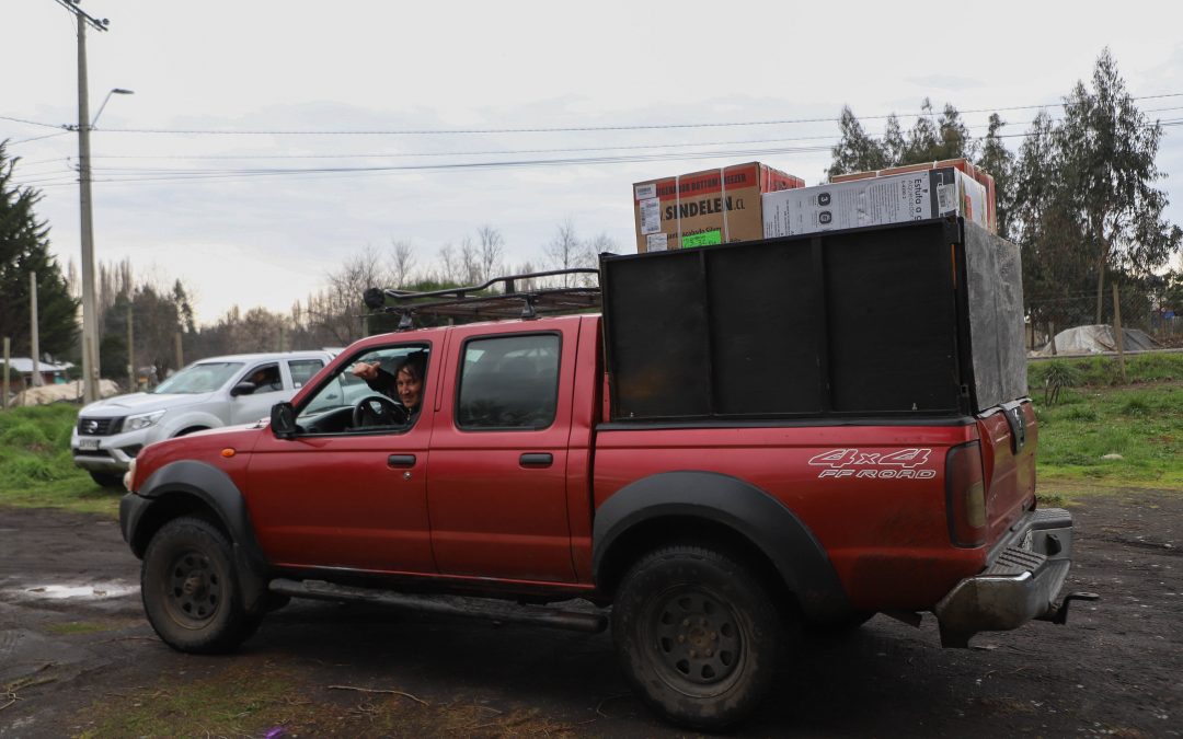 Municipio cumplió promesa y entregó electrodomésticos a familias afectadas por las inundaciones en Llano Blanco