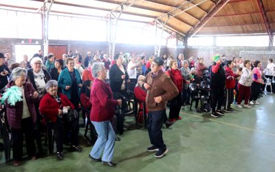 Festival de la Primavera para Personas Mayores convocó a usuarios de 3 CESFAM