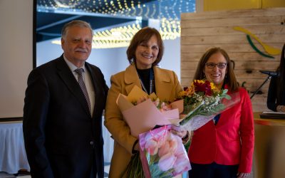 Homenaje a directora comunal de Salud marcó Día de la Enfermera y Enfermero