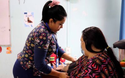 Equipos de salud atienden y monitorean a personas damnificadas por temporal