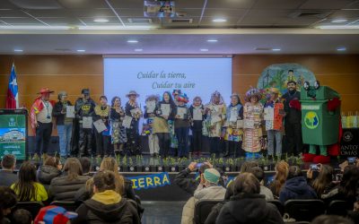 Encuentro intergeneracional del CESFAM Sur invitó a cuidar la tierra y el aire
