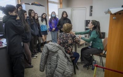 Alumnos del colegio Teresiano realizaron visita guiada a CESFAM Nuevo Horizonte
