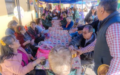 Personas mayores de Santa Fe celebraron su mes aniversario con gran feria