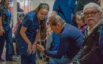 Personas mayores acceden a alfabetización digital