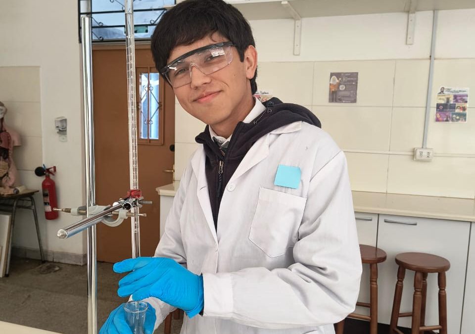 Alumno angelino representará a la comuna en Olimpiadas Nacionales de Química