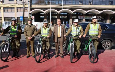 Municipalidad de Los Ángeles entregó 4 bicicletas a Carabineros