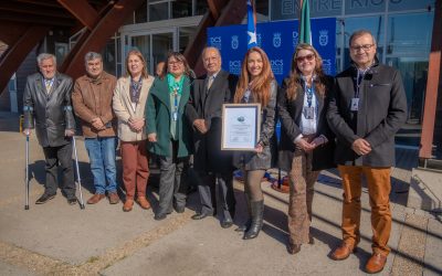 CESFAM Entre Ríos recibe certificado y placa por acreditación en calidad