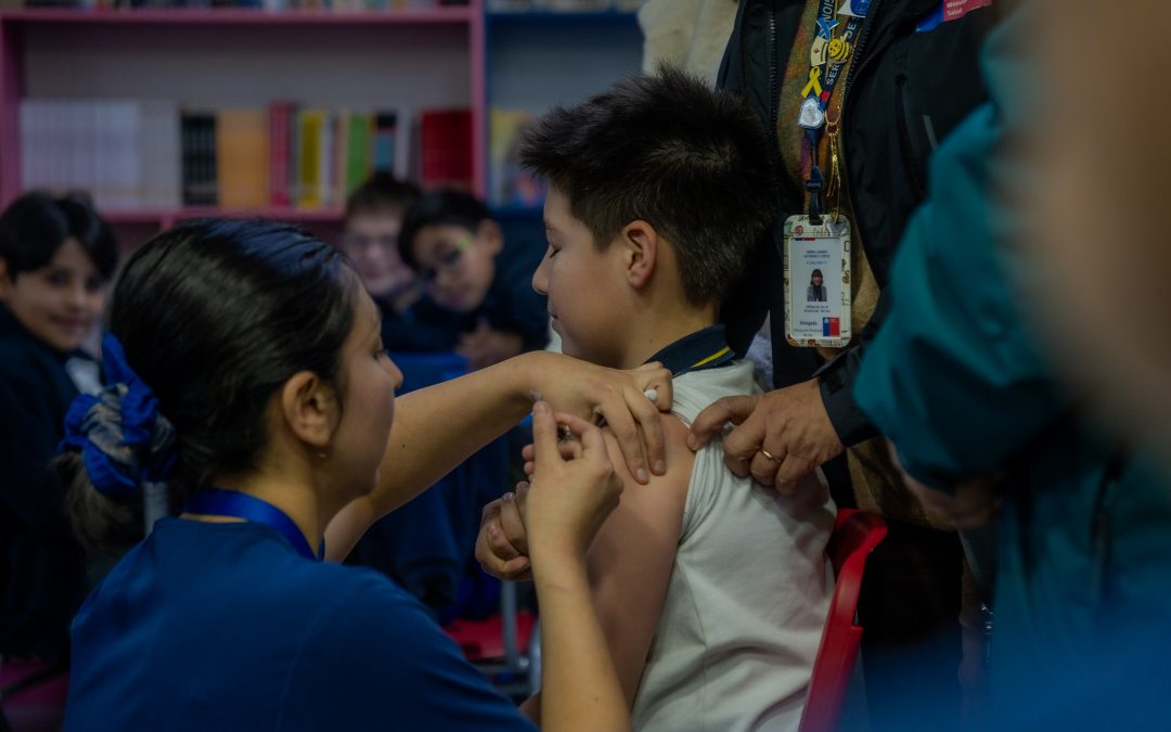 Autoridades refuerzan su llamado a adherir a la vacunación escolar