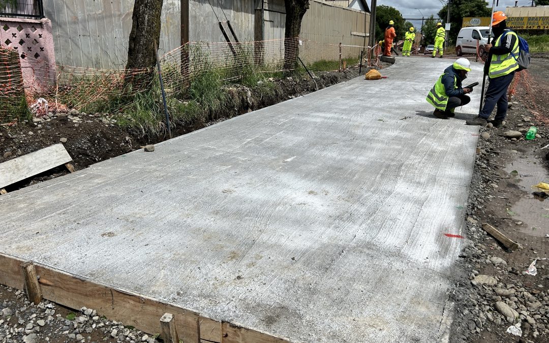 Pavimentación del ingreso a Villa Galilea comienza a tomar forma